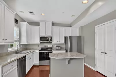 1023 Grey Fox Cir, Collier Township, PA 15017 - Photo 14