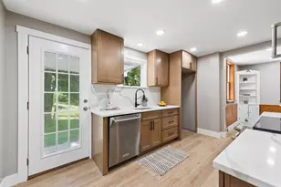 383 Lakeview Dr, South Strabane, PA 15301 - Photo 8