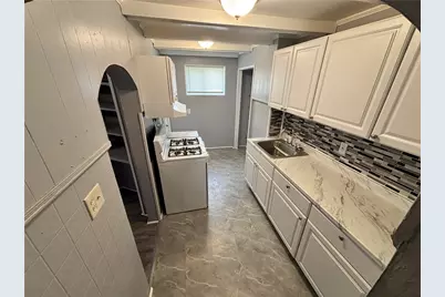 247 Rochelle St, Pittsburgh, PA 15201 - Photo 2