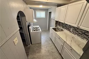 247 Rochelle St, Pittsburgh, PA 15201 - Photo 2