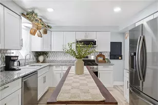 645 Carnival Dr, Pittsburgh, PA 15239 - Photo 16