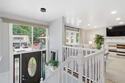 645 Carnival Dr, Pittsburgh, PA 15239 - Photo 6