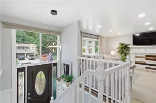 645 Carnival Dr, Pittsburgh, PA 15239 - Photo 6