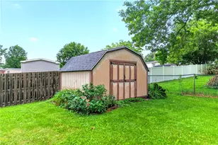 221 Navaho, Hempfield Township, PA 15601 - Photo 10