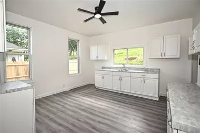 42 Kennedy Rd, New Eagle, PA 15067 - Photo 8