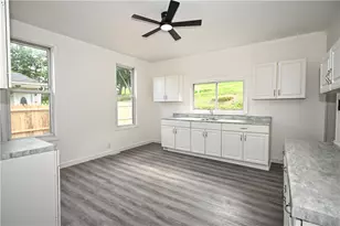 42 Kennedy Rd, New Eagle, PA 15067 - Photo 8