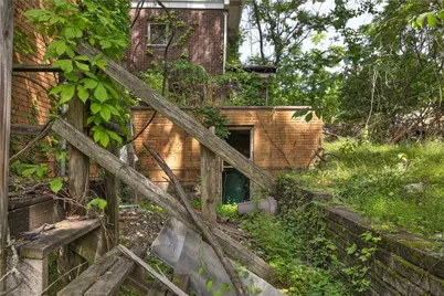 1529 Marie St, Pittsburgh, PA 15221 - Photo 2