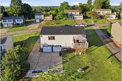 409 Scottsdale Dr, Moon/Crescent Twp, PA 15108 - Photo 36