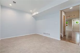 305 Squire Cir, Pittsburgh, PA 15212 - Photo 18