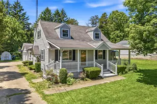 90 Rexford Dr, Hermitage, PA 16148 - Photo 1