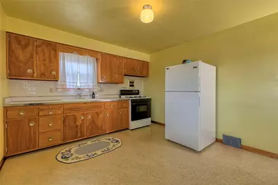 1921 Sloan Ave, Latrobe, PA 15650 - Photo 12