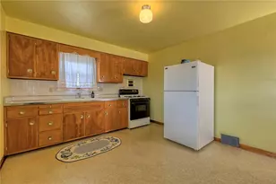 1921 Sloan Ave, Latrobe, PA 15650 - Photo 12
