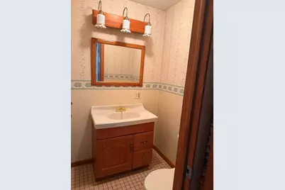 319 Sumner Ave, New Castle, PA 16105 - Photo 8