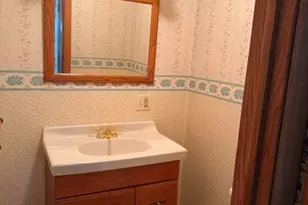 319 Sumner Ave, New Castle, PA 16105 - Photo 8