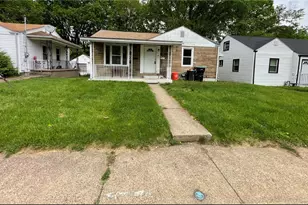 141 Carroll St, Aliquippa, PA 15001 - Photo 1