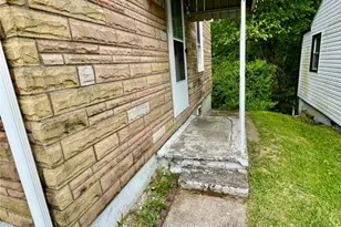 141 Carroll St, Aliquippa, PA 15001 - Photo 2