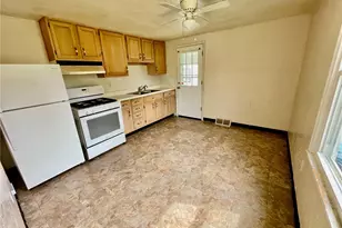 141 Carroll St, Aliquippa, PA 15001 - Photo 4