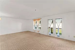 1368 Meadowbrook Dr, North Strabane, PA 15317 - Photo 12