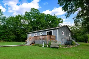 58 Bassick Ln, Pymatuning Township, PA 16154 - Photo 2