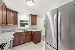 728 Skyview Dr, Cranberry Township, PA 16066 - Photo 10
