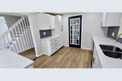 125 Wilma Dr, Washington Township, PA 15613 - Photo 10