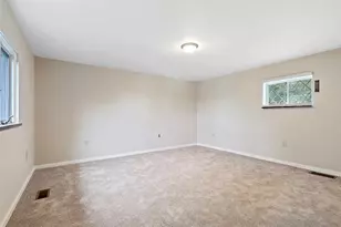 8966 Knoll St, Pittsburgh, PA 15101 - Photo 10