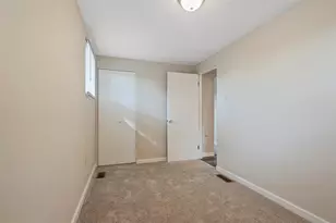 8966 Knoll St, Pittsburgh, PA 15101 - Photo 12