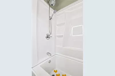 412 Phillips Ave, Stowe Township, PA 15136 - Photo 14