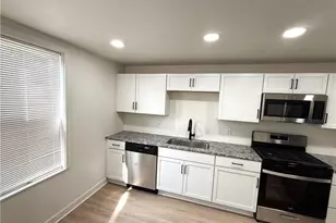 1615 Manhattan St, Pittsburgh, PA 15233 - Photo 4