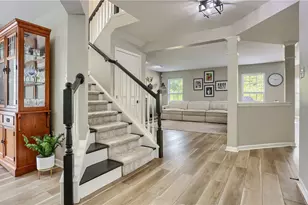 1821 Pioneer Dr, Pittsburgh, PA 15143 - Photo 8