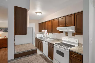 940 Margarite Dr #K, Scott Township, PA 15216 - Photo 8