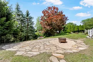 2429 Pin Oak Pl, Pittsburgh, PA 15220 - Photo 32