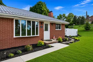 27 Washington Ave, Mt Pleasant Twp, PA 15340 - Photo 4