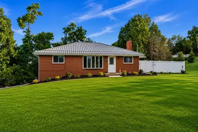 27 Washington Ave, Mt Pleasant Twp, PA 15340 - Photo 2