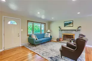308 Holiday Dr, Ross Twp, PA 15237 - Photo 6