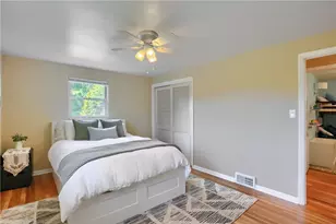 308 Holiday Dr, Ross Twp, PA 15237 - Photo 22