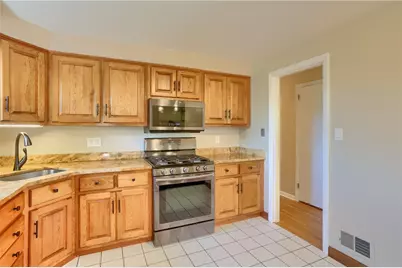 308 Holiday Drive, Ross Twp, PA 15237 - Photo 18