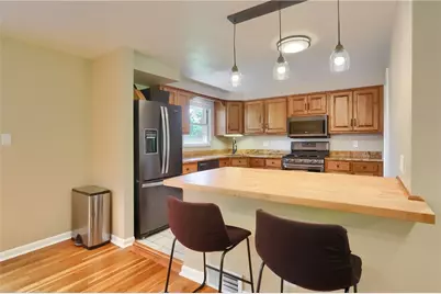 308 Holiday Drive, Ross Twp, PA 15237 - Photo 16