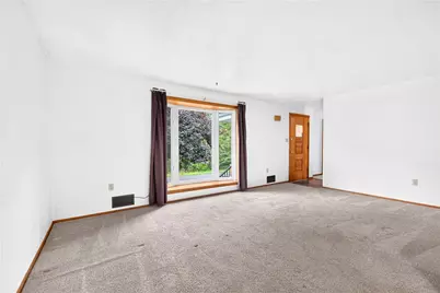 27 Barnhart Rd, Hempfield Township, PA 15601 - Photo 8