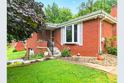 27 Barnhart Rd, Hempfield Township, PA 15601 - Photo 2