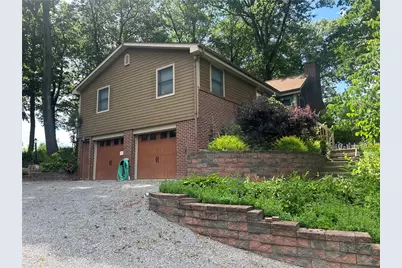 108 Needham Dr, Middlesex Township, PA 16059 - Photo 2