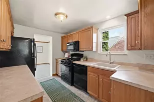 73 Clifford Dr, Green Tree, PA 15220 - Photo 14