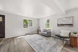 73 Clifford Dr, Green Tree, PA 15220 - Photo 6