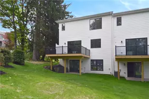 10075 Old Perry, Pittsburgh, PA 15090 - Photo 32