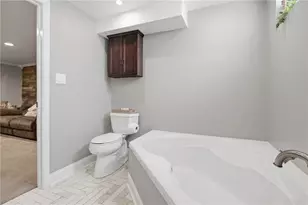 130 Crestview Dr, Pittsburgh, PA 15236 - Photo 38
