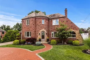 130 Crestview Dr, Pittsburgh, PA 15236 - Photo 1