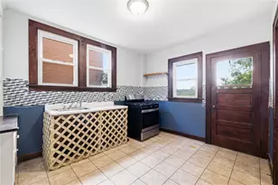2728 Woodstock Ave, Pittsburgh, PA 15218 - Photo 14