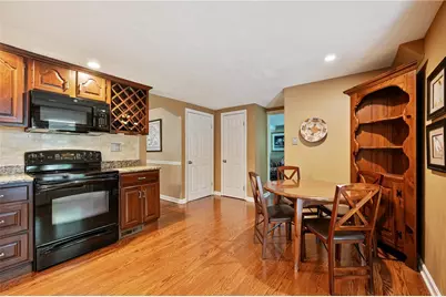 1620 Upper St Clair Drive, Pittsburgh, PA 15241 - Photo 12