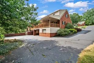 1620 Upper St Clair Dr, Pittsburgh, PA 15241 - Photo 40