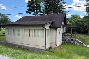 112 Schoolhouse Rd, Jefferson Township, PA 15442 - Photo 6
